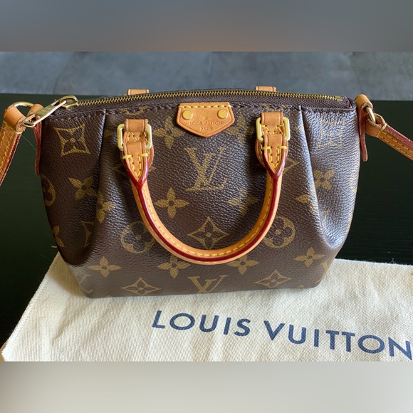 Louis Vuitton Turenne NANO - Picture 8 of 13